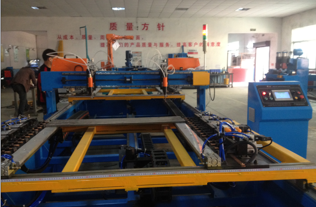 創(chuàng)研CNC全自動(dòng)焊接專(zhuān)機(jī)